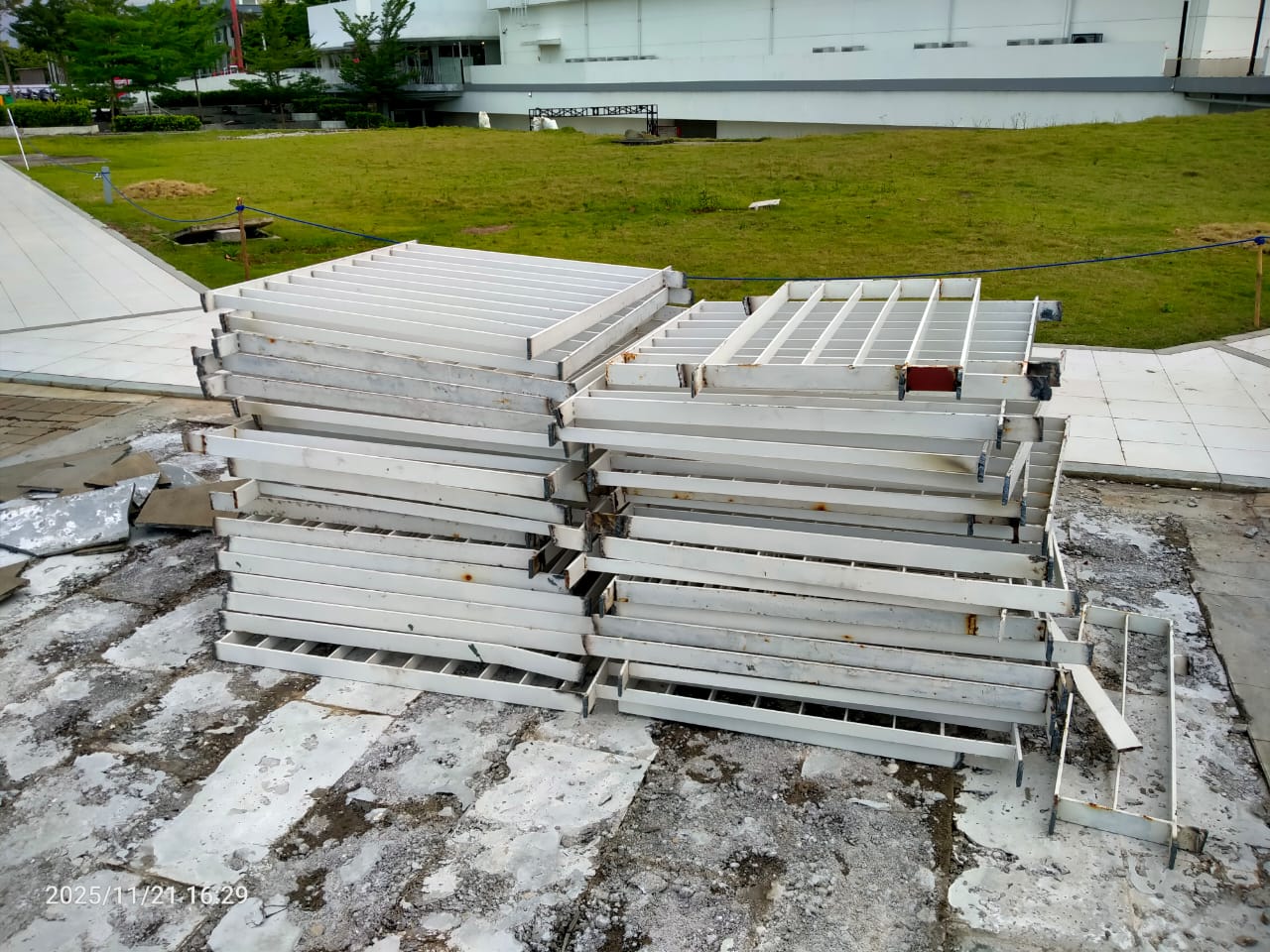 WhatsApp Image 2025-12-15 at 13.31.37 (2)